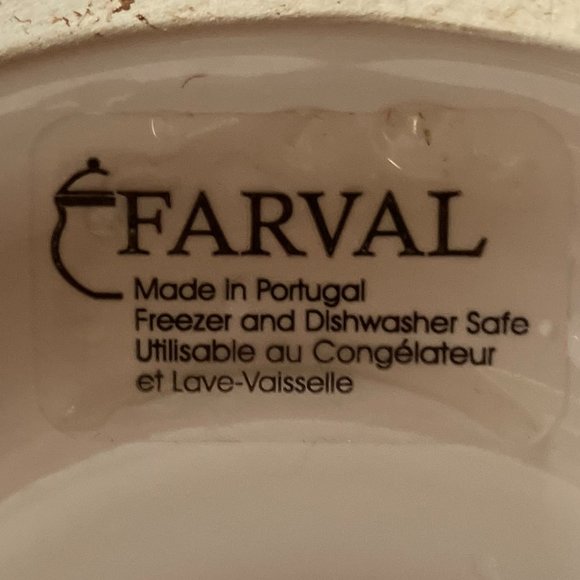 White Ceramic Cake Plate - Picture 3 of 3